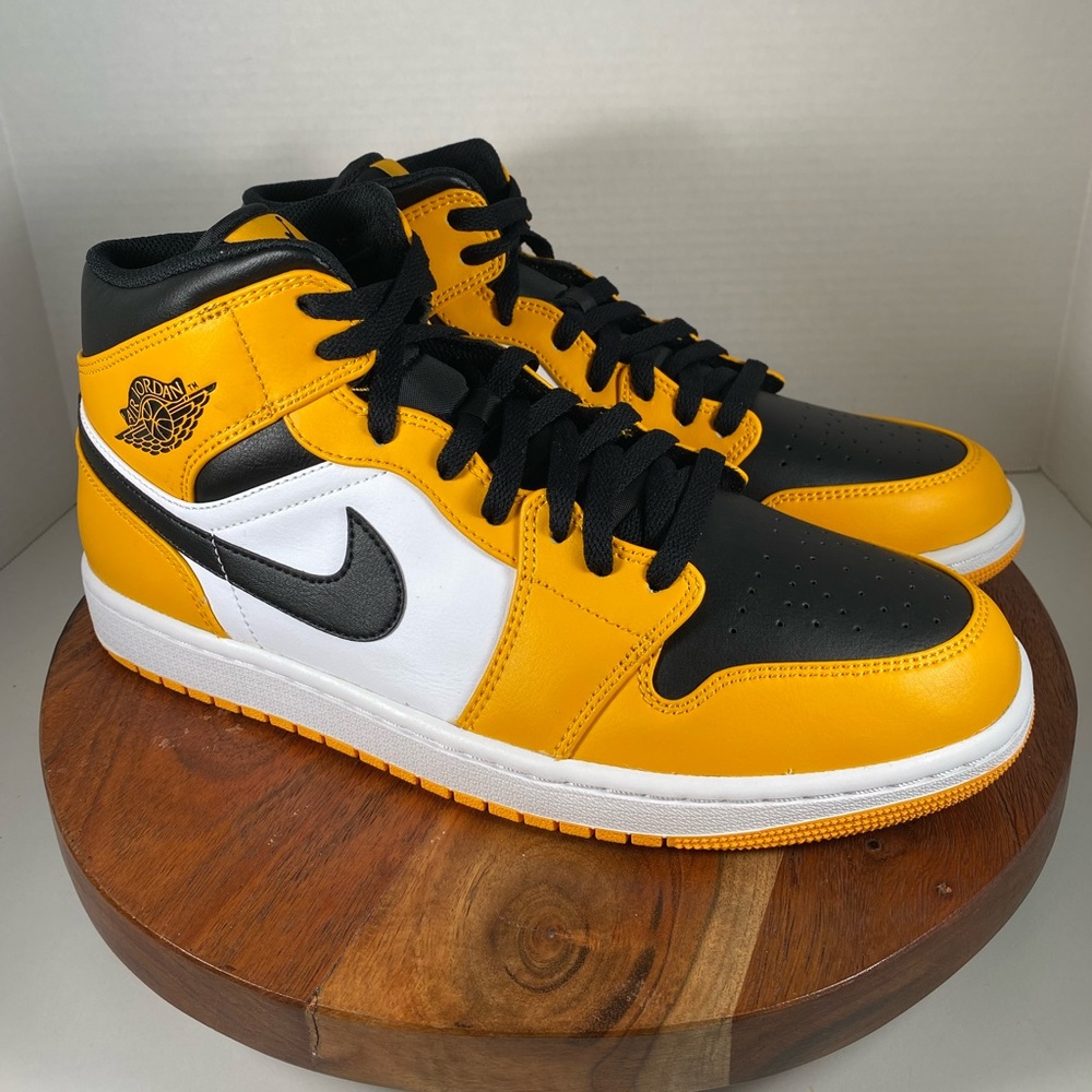 AIR JORDAN 1 MID ‘Taxi’ (SOLD)